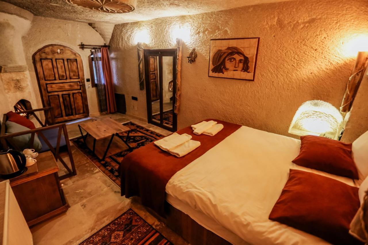 Sunset Cave Hotel